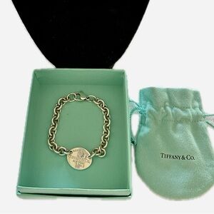 Tiffany & Co. Return to Tiffany Tag Bracelet - Oval